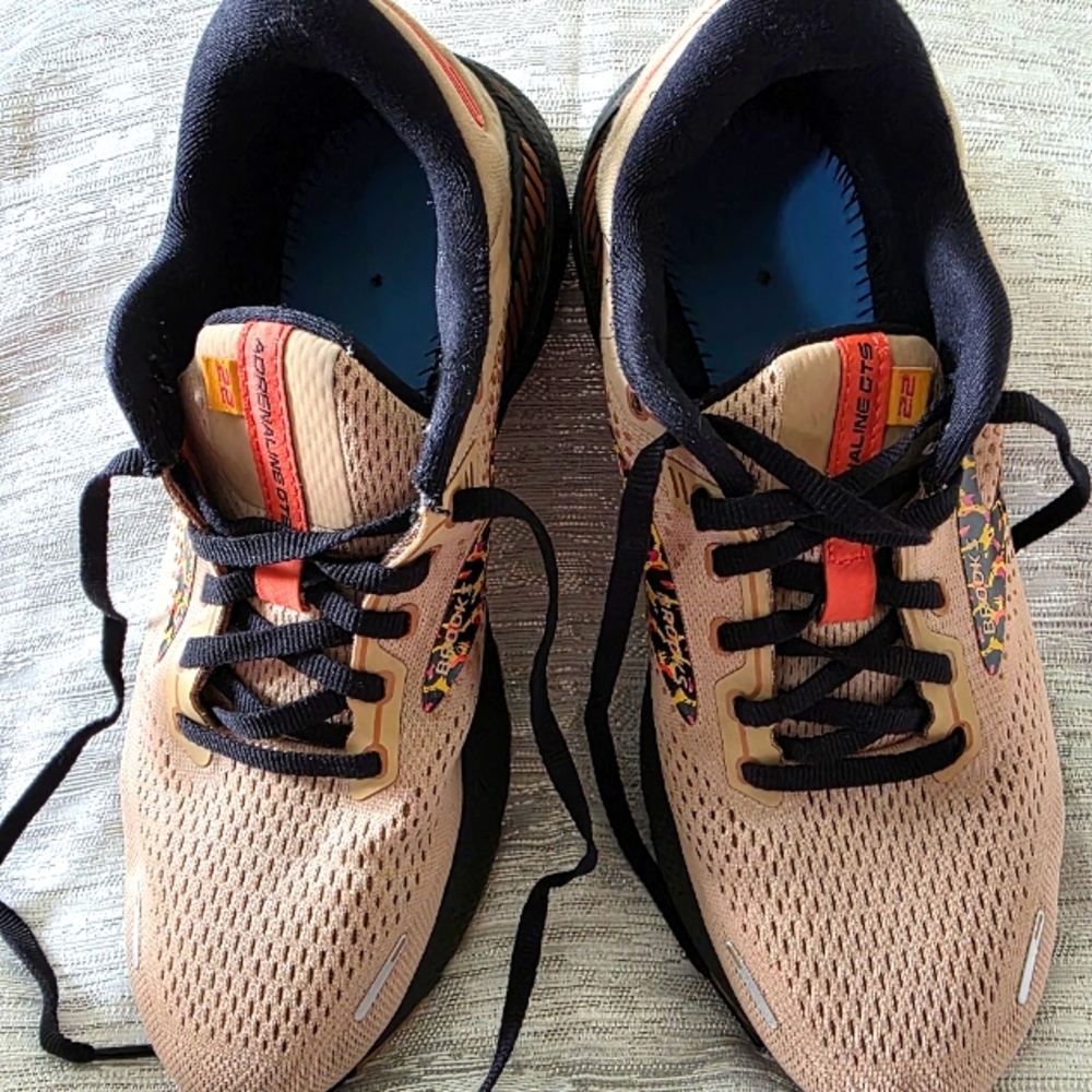 BROOKS ADRENALINE GTS LEOPARD TRIM TAN 9B